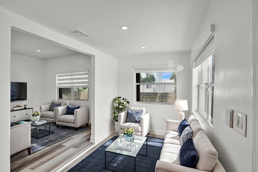 2135 SW 4th St, Miami, FL à vendre - Photo de l’immeuble – Image 3 sur 67
