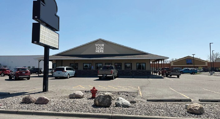 1504 Center Ave W, Dilworth, MN à vendre - Photo de l’immeuble – Image 1 sur 5