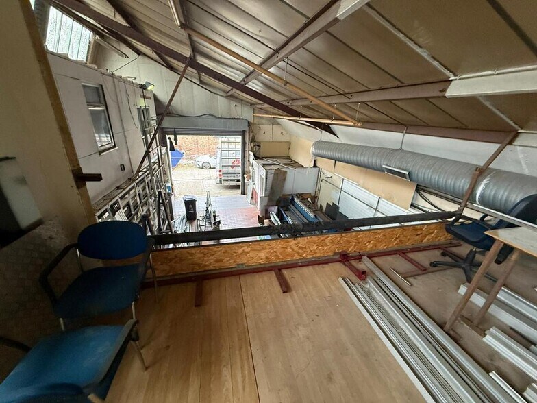 Harlington Rd, Southall à louer - Photo de l’immeuble – Image 3 sur 23