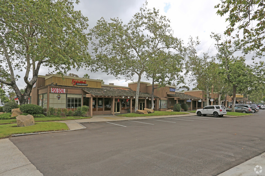 12207-12245 Poway Rd, Poway, CA à louer - Photo de l’immeuble – Image 1 sur 2