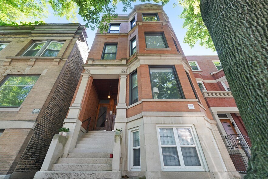2735 N Magnolia Ave, Chicago, IL à vendre - Photo de l’immeuble – Image 3 sur 26