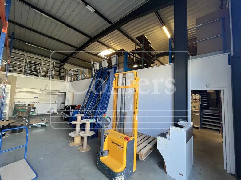 Bureau dans Éguilles à louer - Photo intérieure – Image 1 sur 17