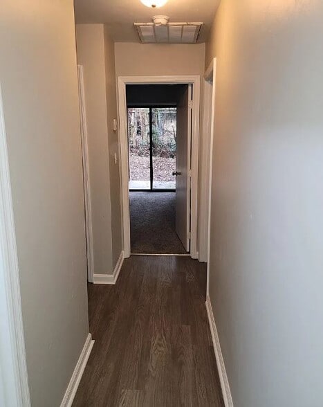2441 Wren Hollow Dr, Tallahassee, FL à vendre - Photo intérieure – Image 2 sur 12