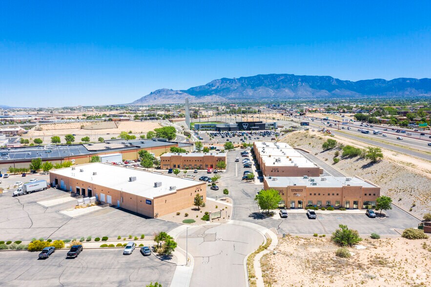 2420 Midtown Pl NE, Albuquerque, NM à vendre - Aérien – Image 3 sur 34
