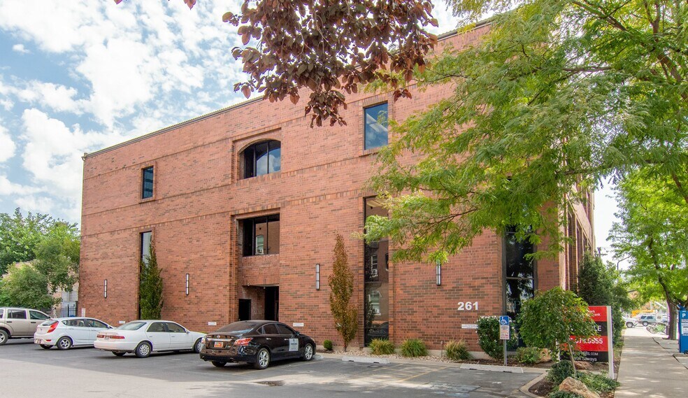 261 E Broadway, Salt Lake City, UT à louer - Photo de l’immeuble – Image 2 sur 12