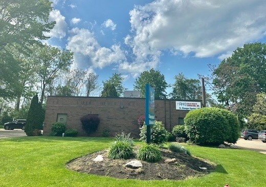 8585 East Ave, Mentor, OH à louer Photo principale– Image 1 sur 7