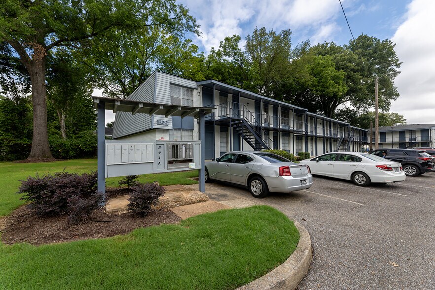 3446 Carnes Ave, Memphis, TN à vendre - Photo de l’immeuble – Image 3 sur 19