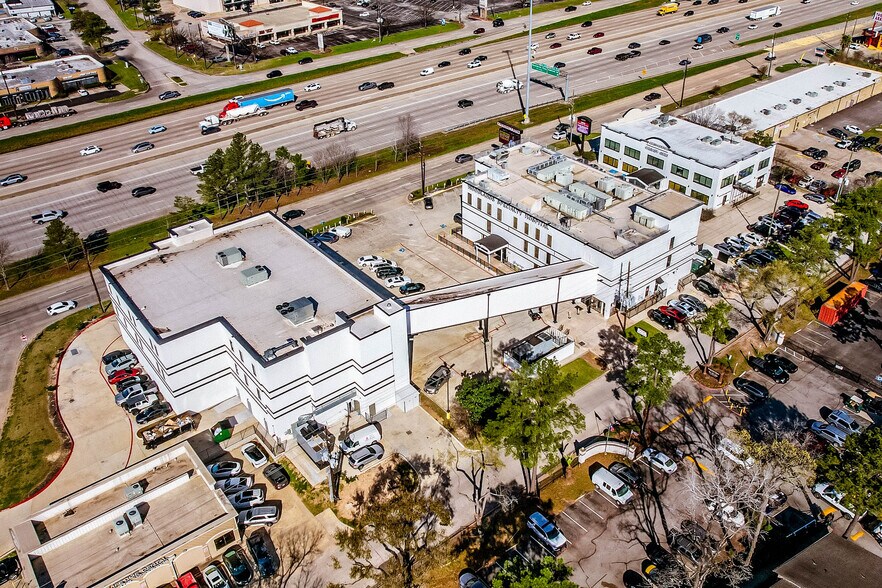 The Woodlands Specialty Hospital - Sale Leaseback portefeuille de 5 biens à vendre sur LoopNet.fr - Photo de l’immeuble – Image 3 sur 16