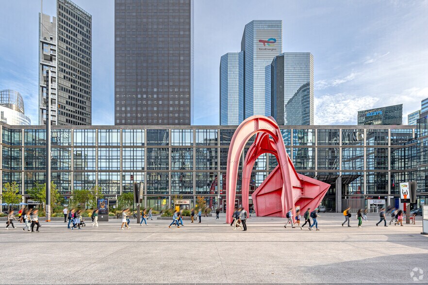 Bureau dans Courbevoie à louer - Photo principale – Image 1 sur 6