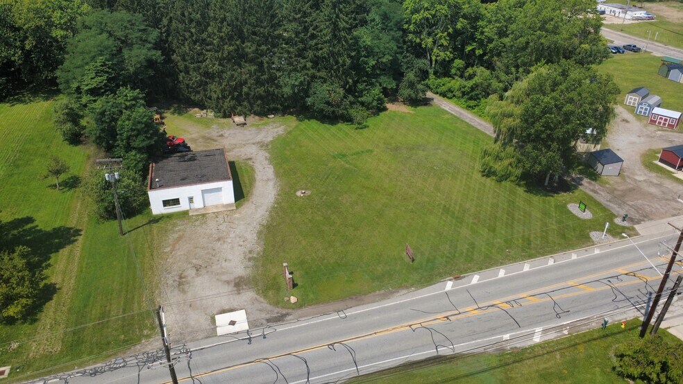 10612 Chillicothe Rd, Kirtland, OH à vendre - Photo de l’immeuble – Image 2 sur 9