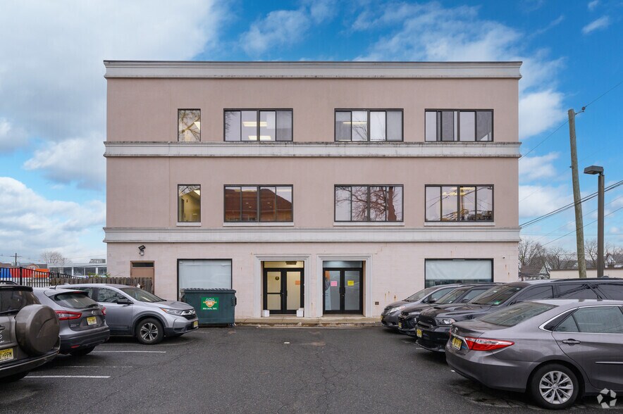 145 Main Ave, Passaic, NJ à vendre - Photo de l’immeuble – Image 3 sur 6