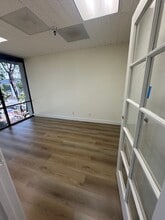 2183 Fairview Rd, Costa Mesa, CA à louer Photo intérieure– Image 2 sur 3