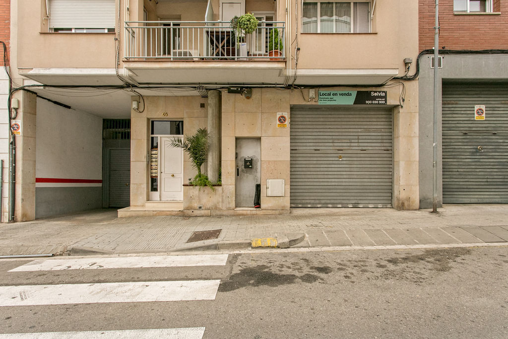Local commercial dans Terrassa, Barcelona à louer Plan d’étage– Image 1 sur 8