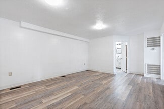 Plus de détails pour 437 S Royal Ave, Front Royal, VA - Bureau à louer