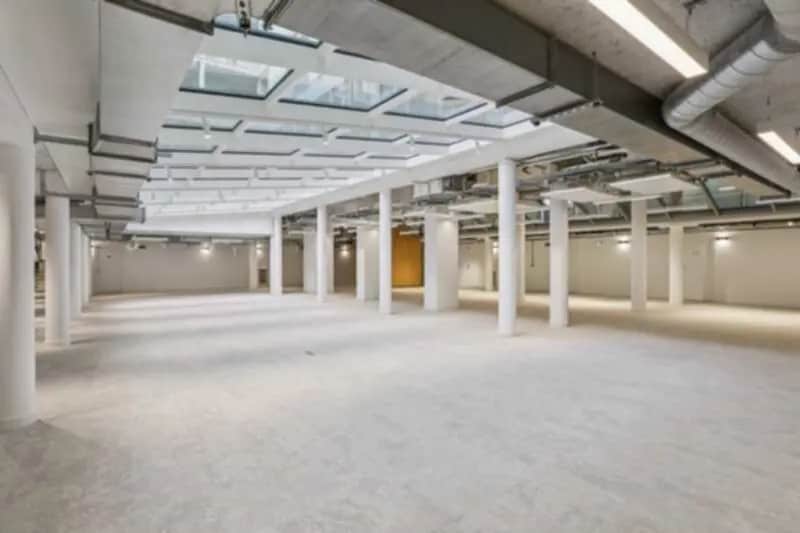 12 Rue Versigny, Paris à vendre - Photo de l’immeuble – Image 1 sur 14