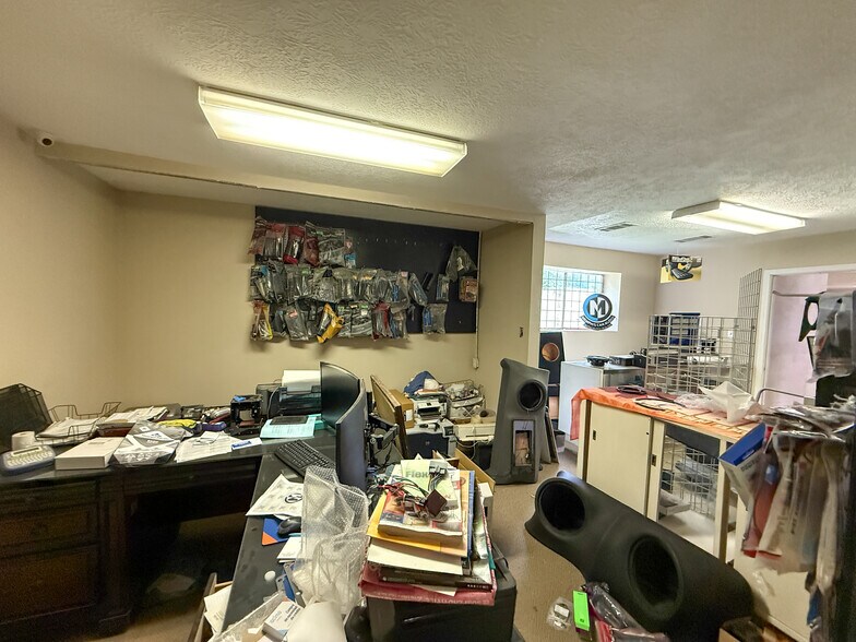2105 N Main St, Vidor, TX à vendre - Photo de l’immeuble – Image 3 sur 11
