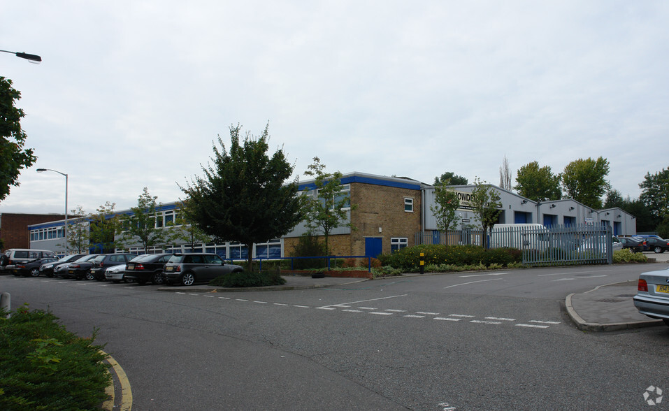 41 Imperial Way, Croydon à louer - Photo de l’immeuble – Image 3 sur 6