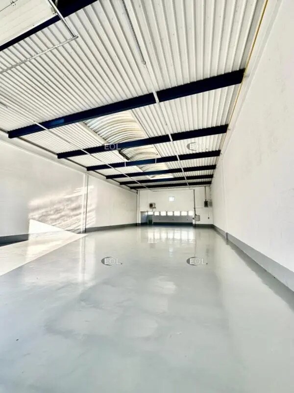 Local d’activités dans Bonneuil-sur-Marne à louer Photo de l’immeuble– Image 1 sur 8