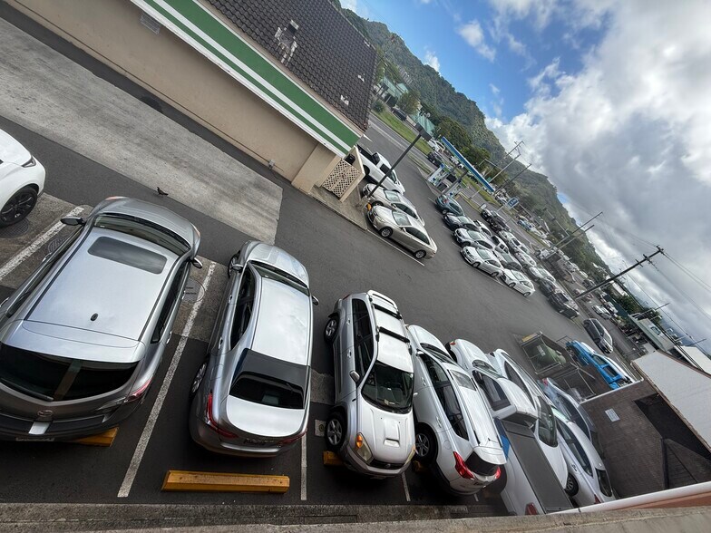 45-588 Kamehameha Hwy, Kāneohe, HI à louer - Photo de l’immeuble – Image 3 sur 10