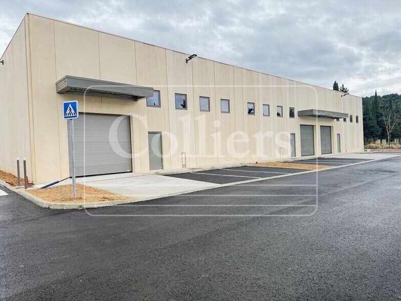 Industriel/Logistique dans Les Pennes-Mirabeau à vendre - Photo de l’immeuble – Image 1 sur 9