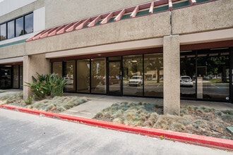 4572 Telephone Rd, Ventura, CA à louer Photo de l’immeuble– Image 1 sur 19