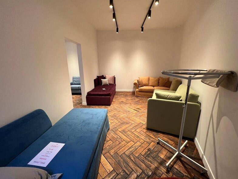 Local commercial dans Paris à louer - Photo intérieure – Image 3 sur 9