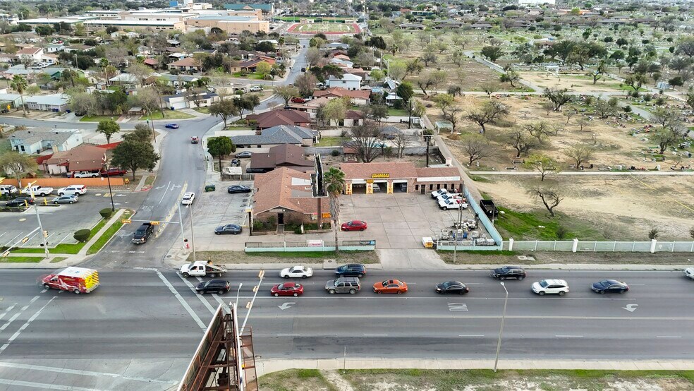 1919 E Saunders St, Laredo, TX à vendre - Photo de l’immeuble – Image 2 sur 5