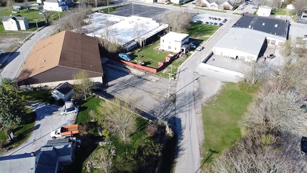 165 E Circular St, Lima, OH à louer - Photo de l’immeuble – Image 2 sur 5