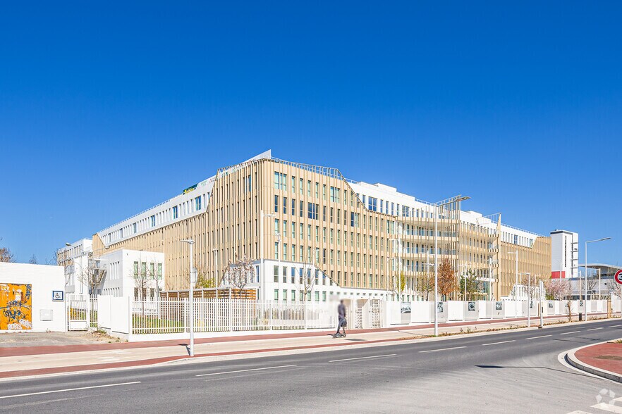 5 Rue Noël Pons, Nanterre à louer - Photo principale – Image 1 sur 6