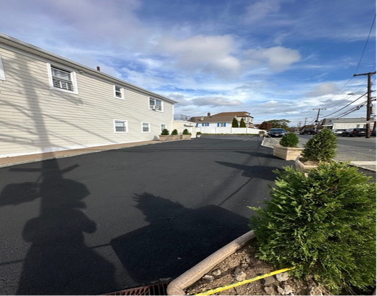 829 Midland Ave, Yonkers, NY à vendre - Photo de l’immeuble – Image 2 sur 13