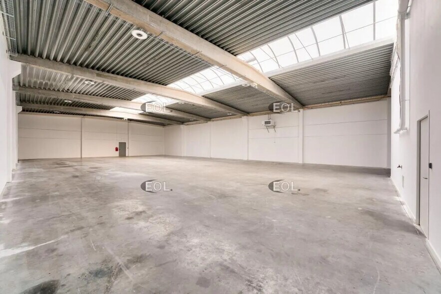 Industriel/Logistique dans Roncq à louer - Photo de l’immeuble – Image 2 sur 5