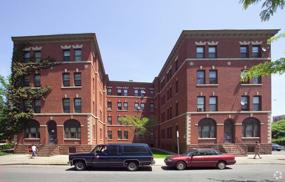 2147 Main St, Springfield, MA à vendre - Photo de l’immeuble – Image 3 sur 5