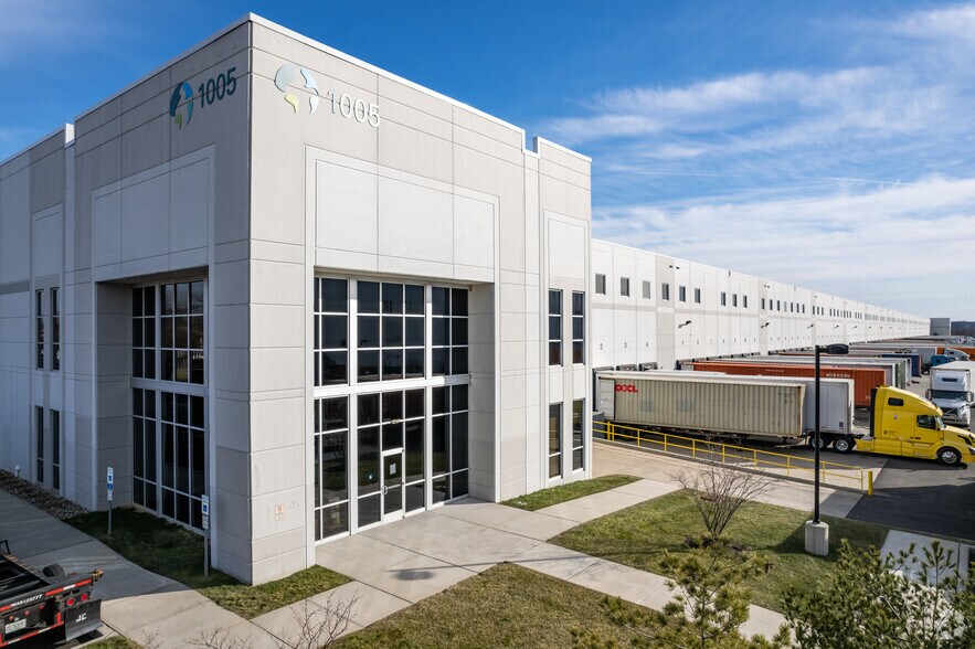 1005 W Middlesex Ave, Port Reading, NJ à louer - Photo de l’immeuble – Image 1 sur 5