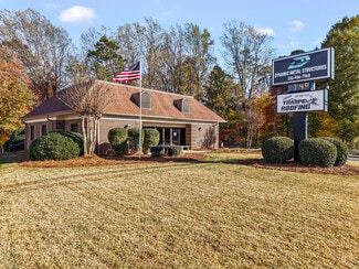Plus de détails pour 1001 S State St, Yadkinville, NC - Bureau à vendre