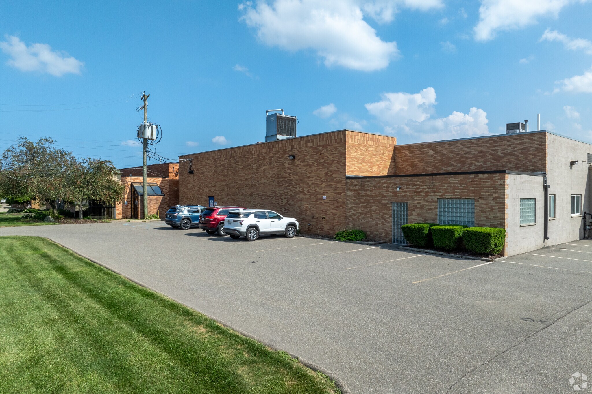 16000 Common Rd, Roseville, MI à vendre Photo principale– Image 1 sur 14