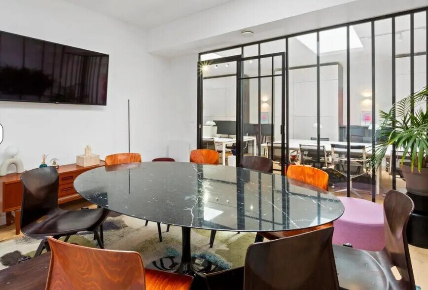 Bureau dans Paris à louer - Photo de l’immeuble – Image 2 sur 11