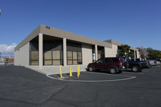Plus de détails pour 170 N Arrowhead Ave, Rialto, CA - Industriel/Logistique à louer