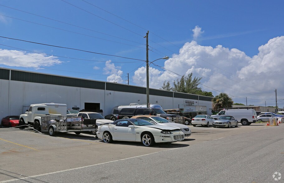 1700-1800 NW 1st Ave, Boca Raton, FL à louer - Photo de l’immeuble – Image 2 sur 21