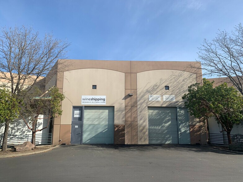 830 Denbeste Ct, Windsor, CA à louer - Photo de l’immeuble – Image 2 sur 5