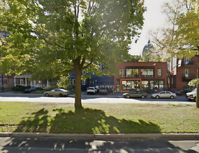 4930-4934A Ch De La Côte-Des-Neiges, Montréal, QC à louer Photo intérieure– Image 2 sur 4