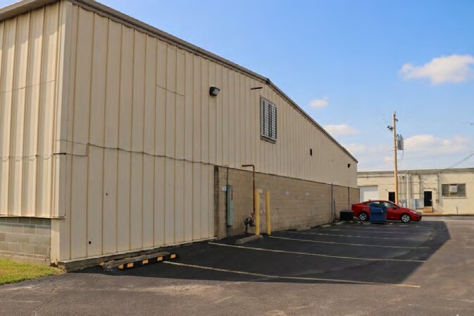 575 Rudder Rd, Fenton, MO à vendre - Photo de l’immeuble – Image 3 sur 8