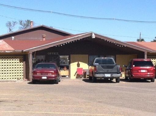 200 E Santa Fe Trail Blvd, Lakin, KS à vendre - Photo de l’immeuble – Image 2 sur 2
