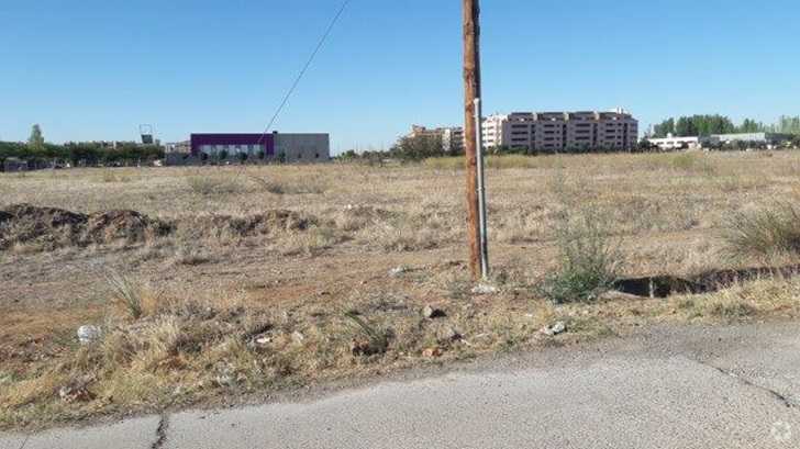 Terrain dans Azuqueca de Henares, Guadalajara à vendre - Photo principale – Image 1 sur 5