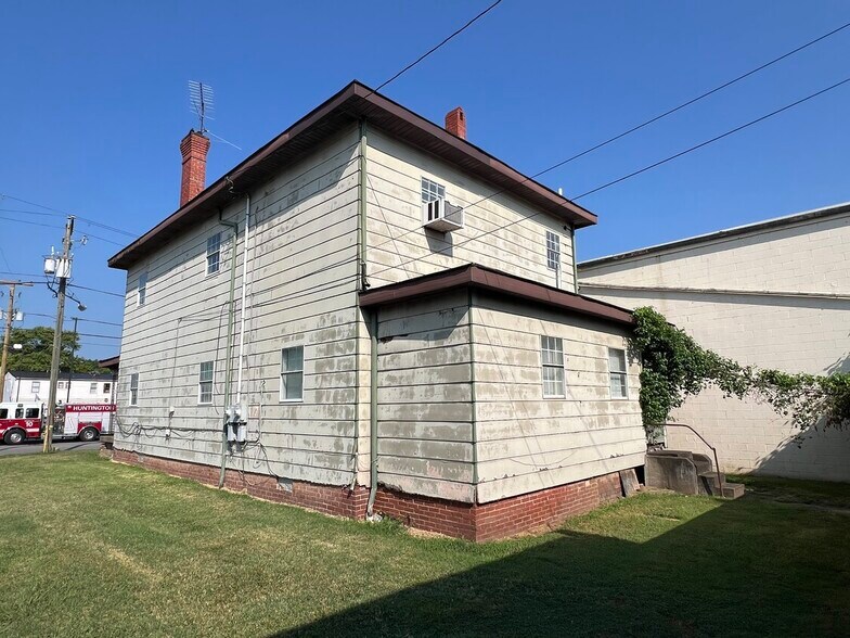 834 20th St, Huntington, WV à vendre - Photo de l’immeuble – Image 3 sur 36