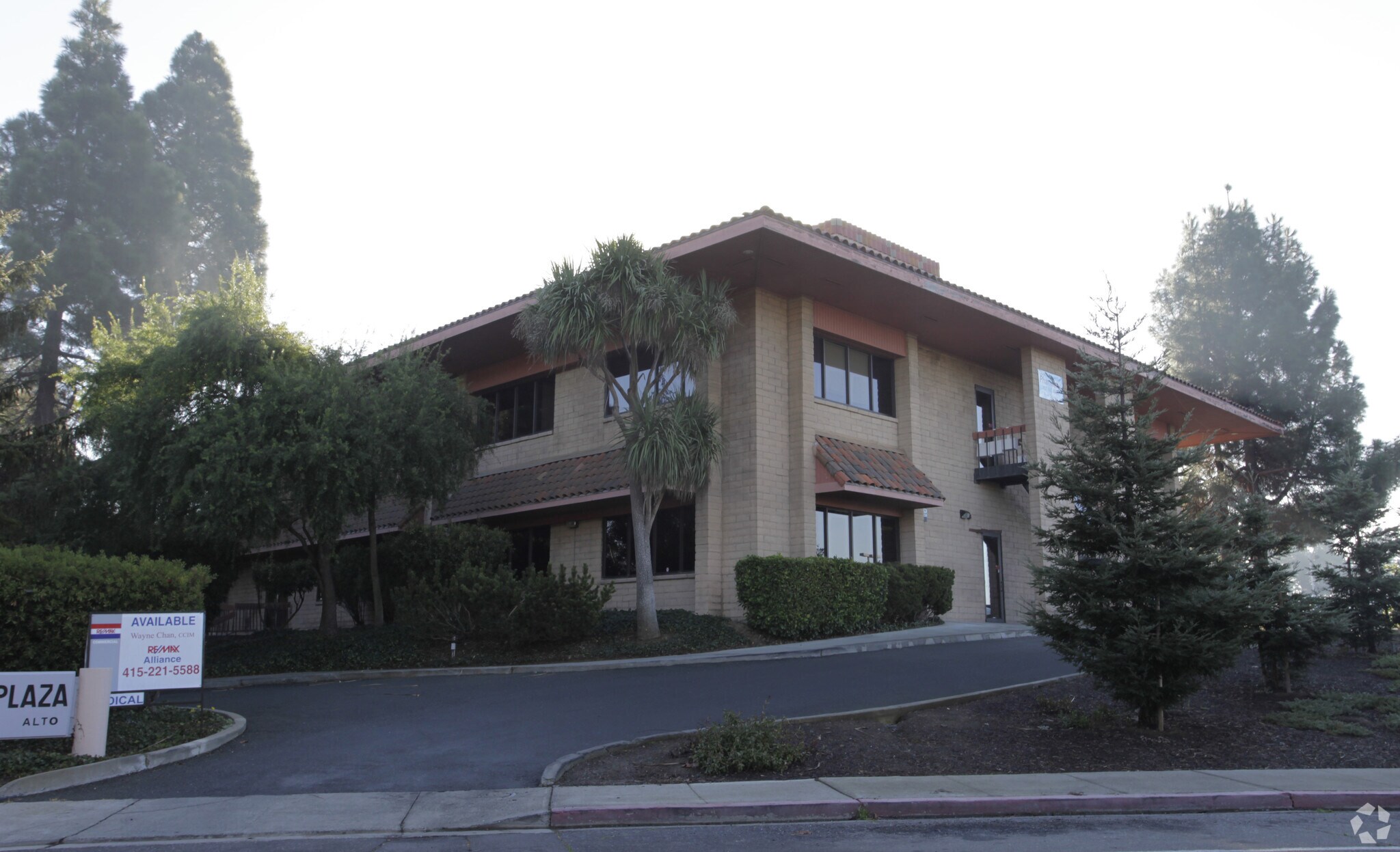 1460 N Camino Alto, Vallejo, CA à louer Photo de l’immeuble– Image 1 sur 7