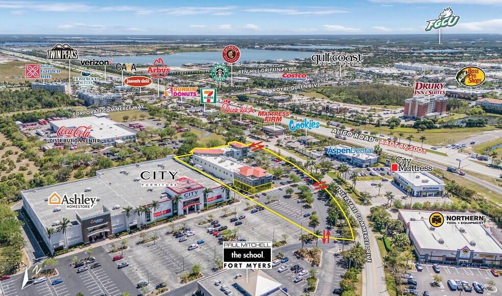 9961 Interstate Commerce Dr, Fort Myers, FL à louer - Photo de l’immeuble – Image 3 sur 4