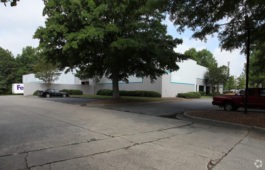 1723 Webb Dr, Norcross, GA à louer - Photo de l’immeuble – Image 2 sur 3