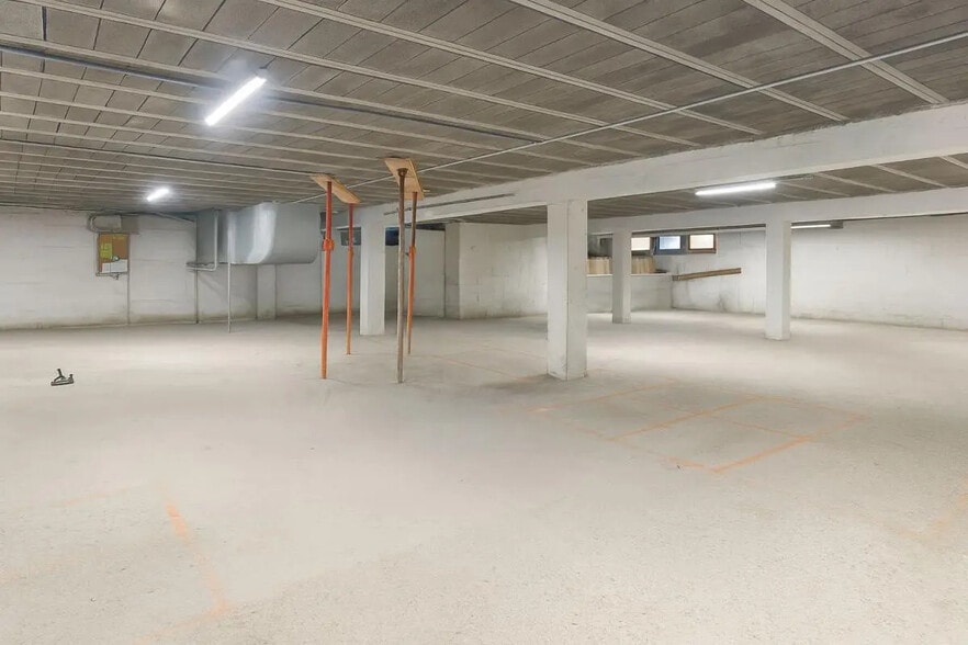 Industriel/Logistique dans Annecy à louer - Photo de l’immeuble – Image 3 sur 6