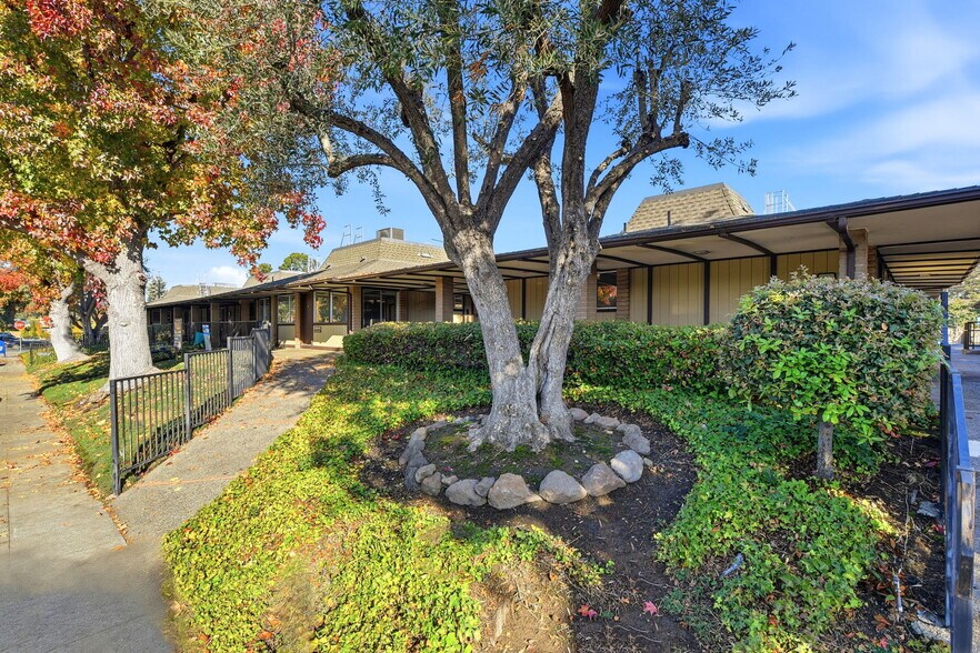 516 W Remington Dr, Sunnyvale, CA à vendre - Photo de l’immeuble – Image 3 sur 4