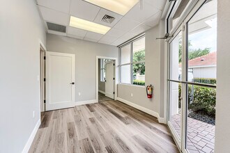 8850 Terrene Ct, Bonita Springs, FL à louer Photo de l’immeuble– Image 1 sur 6